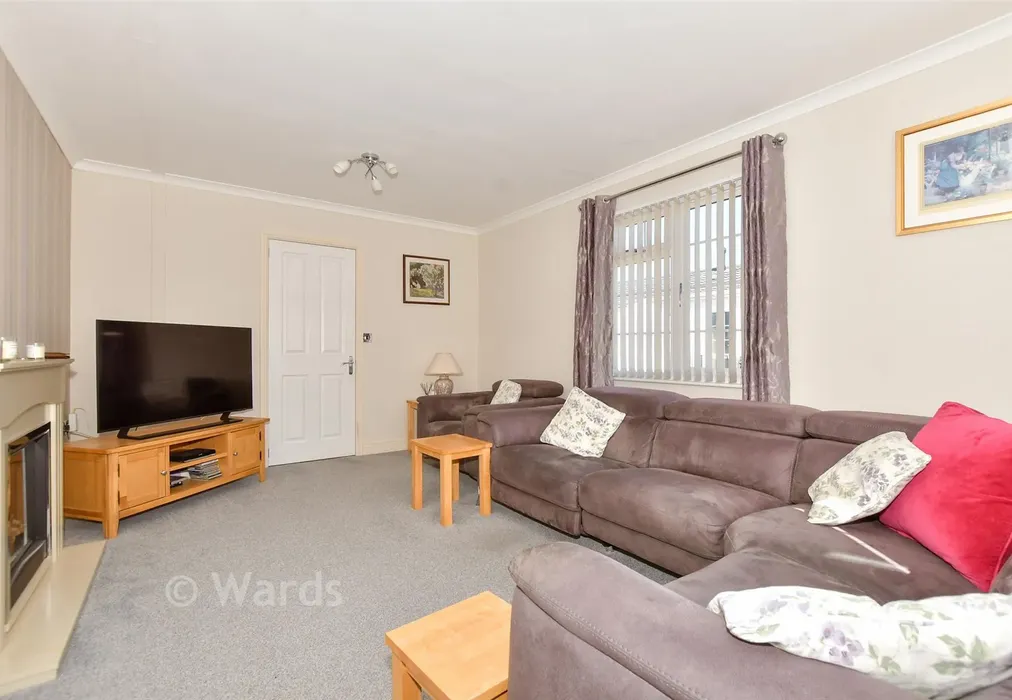 Lounge - Oatfield Way, Hythe, Kent - Wards of Kent