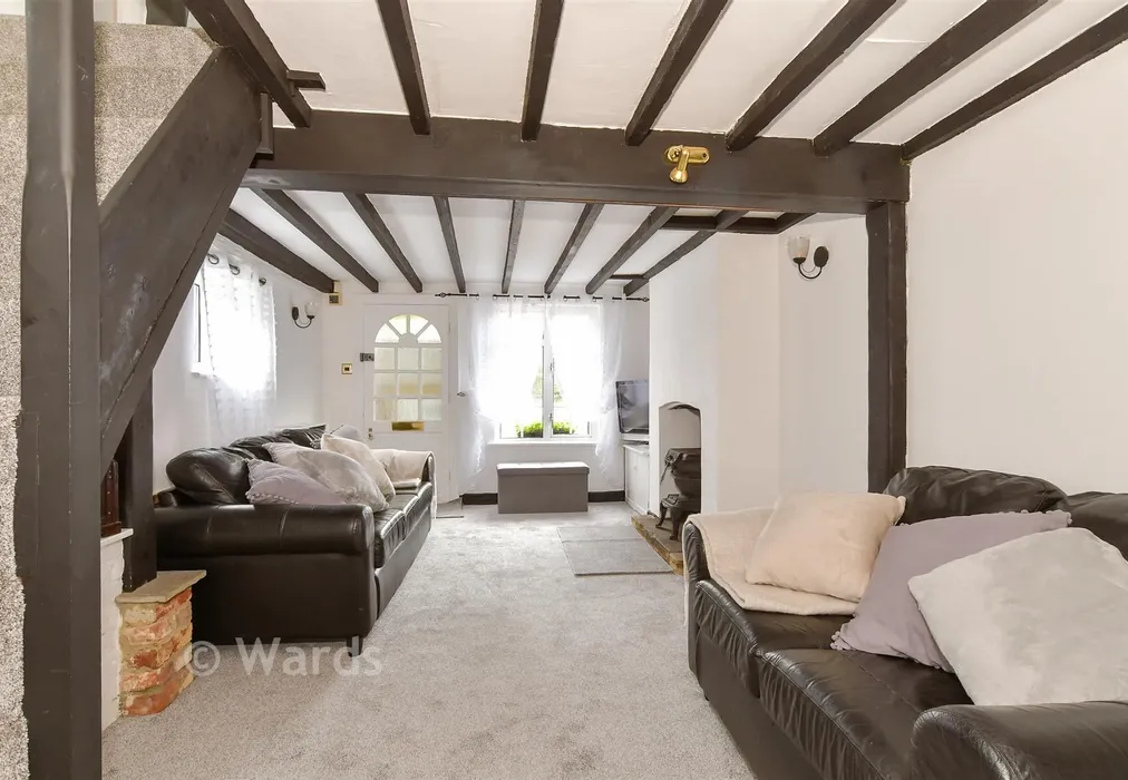 Lounge - School Lane, West Kingsdown, Kent - Wards of Kent