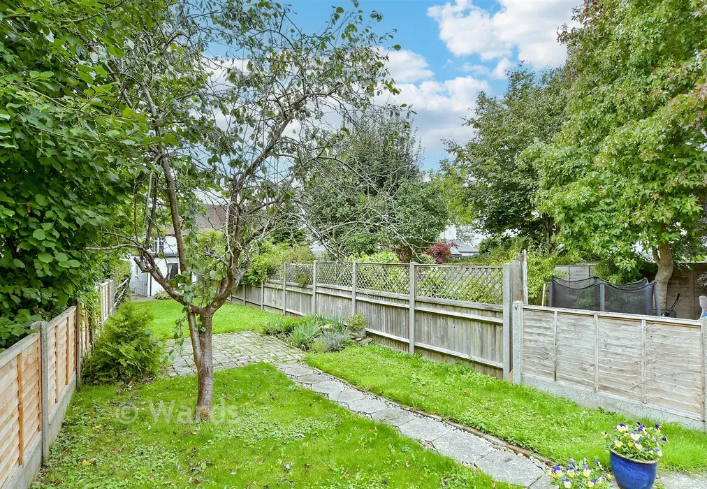 Rear Garden - School Lane, West Kingsdown, Kent - Wards of Kent