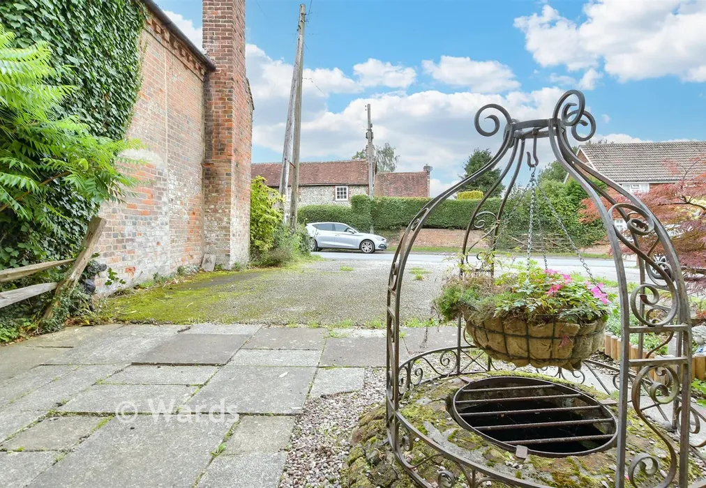 External Lifestyle Photograph - School Lane, West Kingsdown, Kent - Wards of Kent