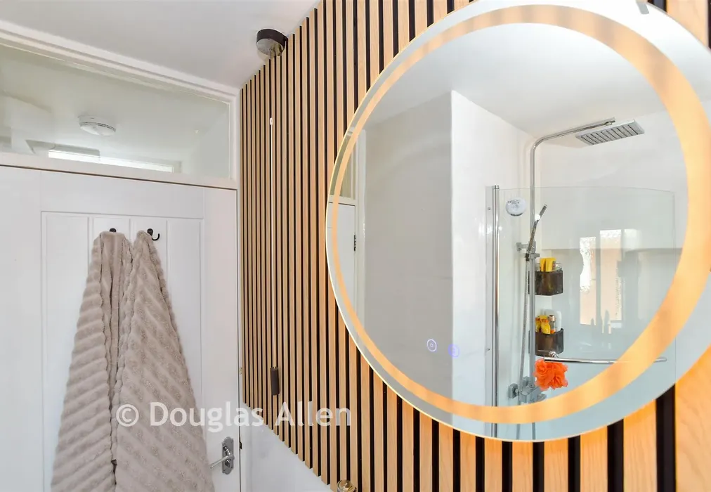 Internal Lifestyle Photograph - Broadmead Road, Woodford Green - Wards of Kent