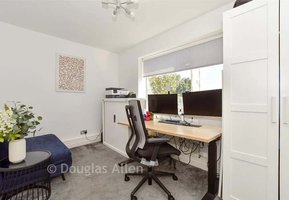 Bedroom 2 - Broadmead Road, Woodford Green - Wards of Kent