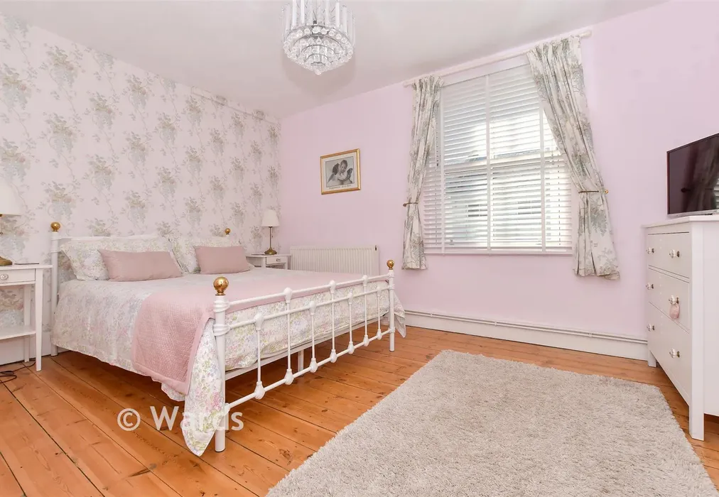 Bedroom 1 - College Road, Deal, Kent - Wards of Kent