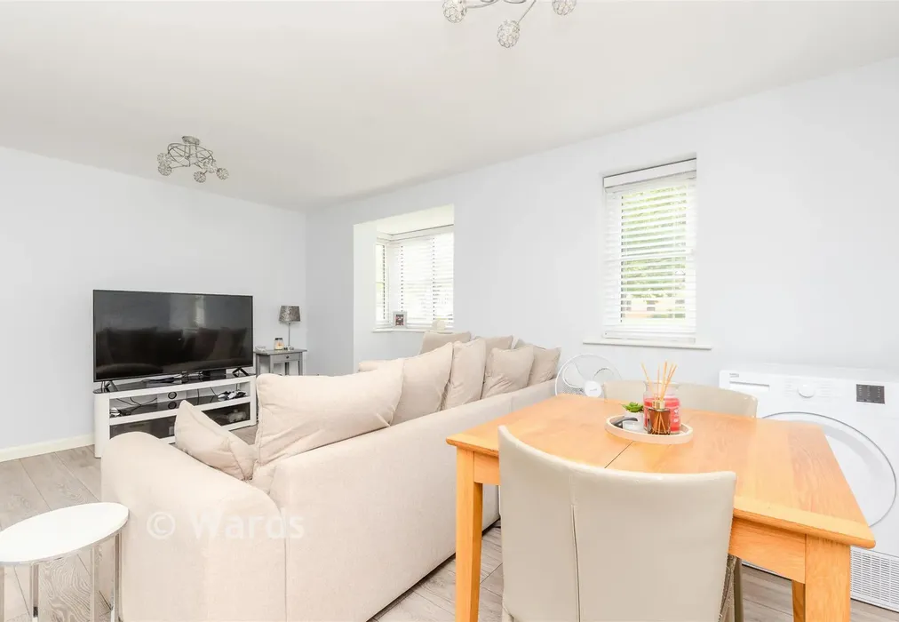 Lounge - Hardwick Crescent, Dartford, Kent - Wards of Kent