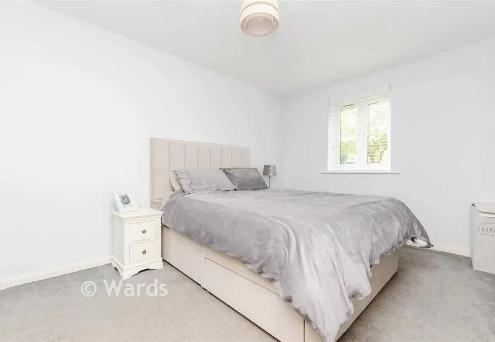 Bedroom 1 - Hardwick Crescent, Dartford, Kent - Wards of Kent