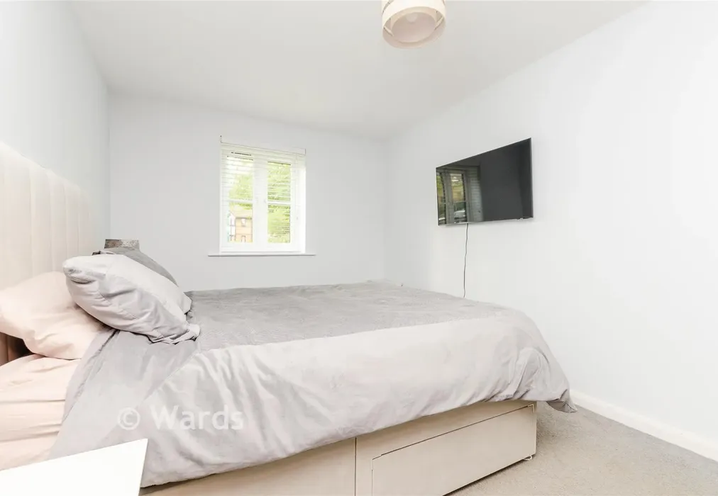 Bedroom 1 - Hardwick Crescent, Dartford, Kent - Wards of Kent