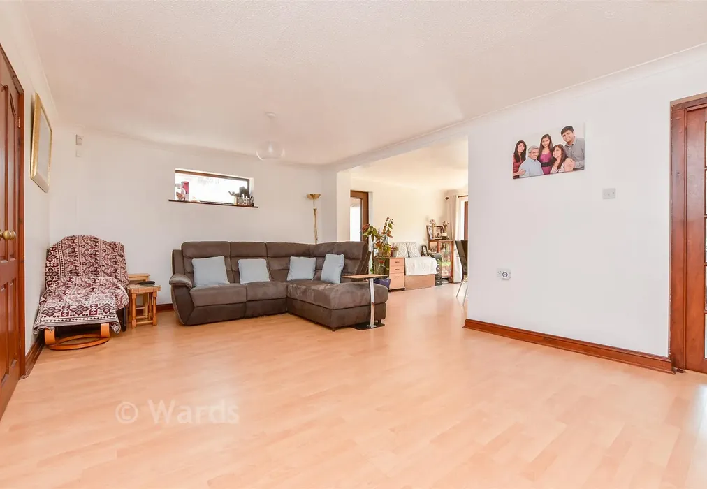 Lounge - Bromstone Road, Broadstairs, Kent - Wards of Kent