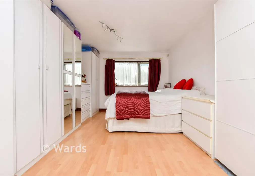 Bedroom 1 - Bromstone Road, Broadstairs, Kent - Wards of Kent