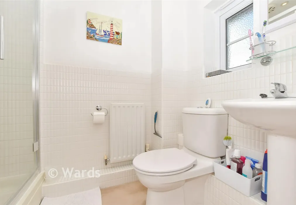 En-Suite Shower Room - Greyhound Chase, Ashford, Kent - Wards of Kent