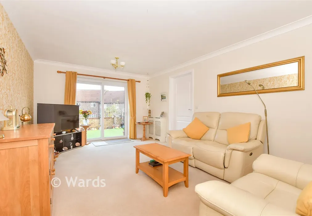 Lounge - Greyhound Chase, Ashford, Kent - Wards of Kent
