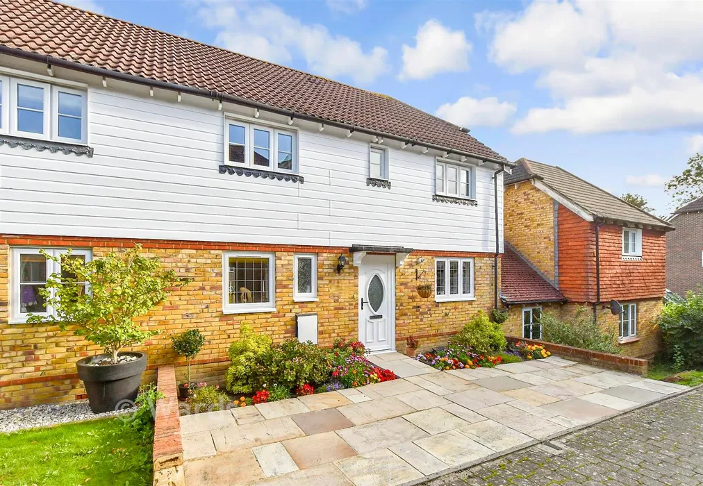 External (Web) - Greyhound Chase, Ashford, Kent - Wards of Kent