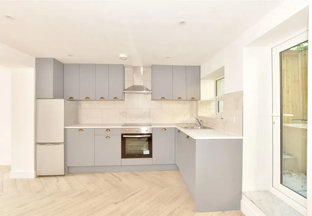 Kitchen/Diner - Albion Place, Hythe, Kent - Wards of Kent