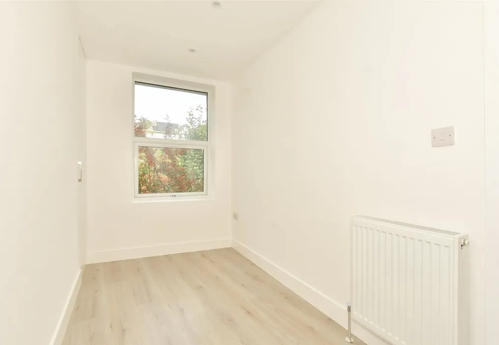 Bedroom 3 - Albion Place, Hythe, Kent - Wards of Kent