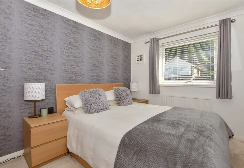 Bedroom 1 - Primrose Drive, Ditton, Aylesford, Kent - Wards of Kent