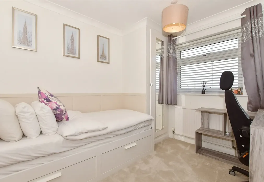 Bedroom 2 - Primrose Drive, Ditton, Aylesford, Kent - Wards of Kent