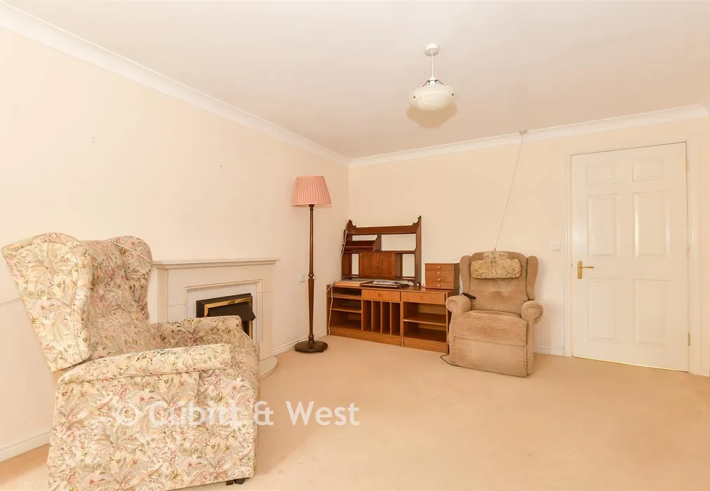 Lounge/ Dining Room - London Road, Redhill, Surrey - Wards of Kent