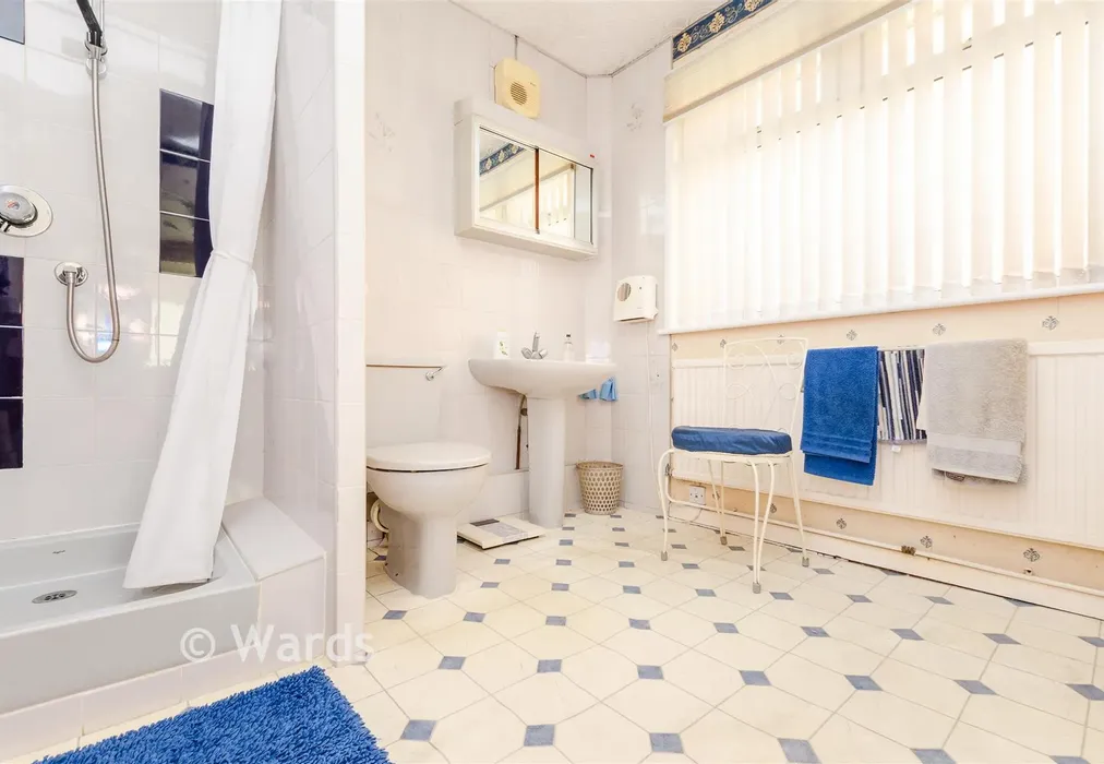 En-Suite Shower Room - Victoria Road, Walderslade, Chatham, Kent - Wards of Kent