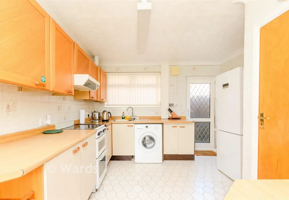 Kitchen - Victoria Road, Walderslade, Chatham, Kent - Wards of Kent