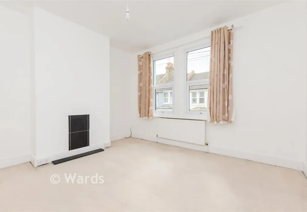 Bedroom 1 - Foord Street, Rochester, Kent - Wards of Kent