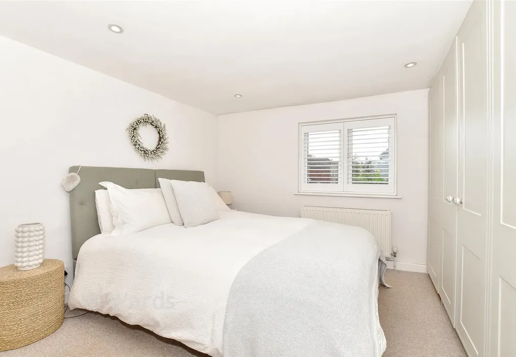 Bedroom 1 - Wheeler Street, Headcorn, Ashford, Kent - Wards of Kent