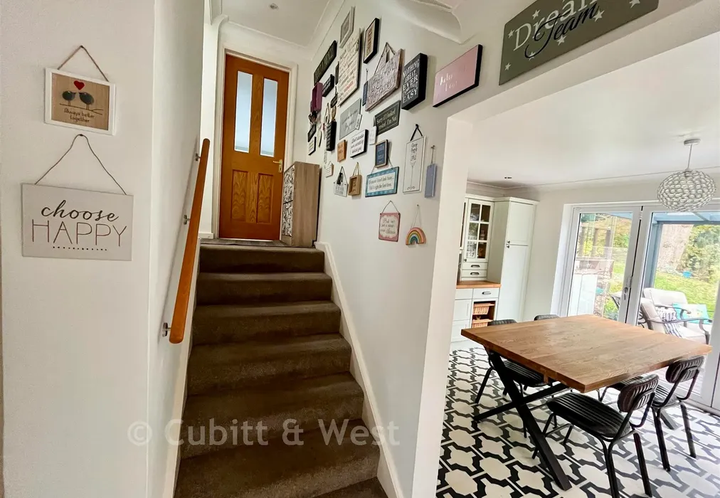 Stairs.1 - Estcots Drive, East Grinstead, West Sussex - Wards of Kent