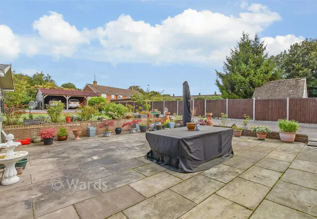 Rear Garden - Maidstone Road, Lenham, Maidstone, Kent - Wards of Kent