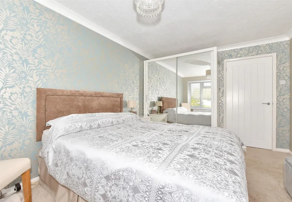 Bedroom 1 - Adie Road, Greatstone, Kent - Wards of Kent