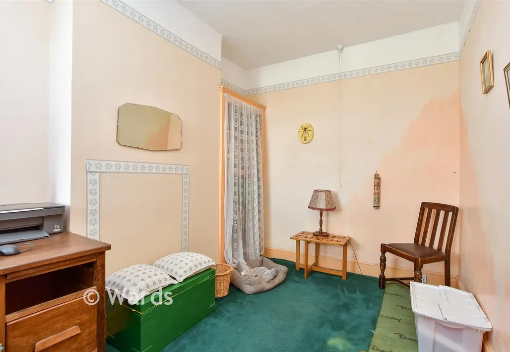 Bedroom 2 - Queenborough Road, Minster On Sea, Sheerness, Kent - Wards of Kent