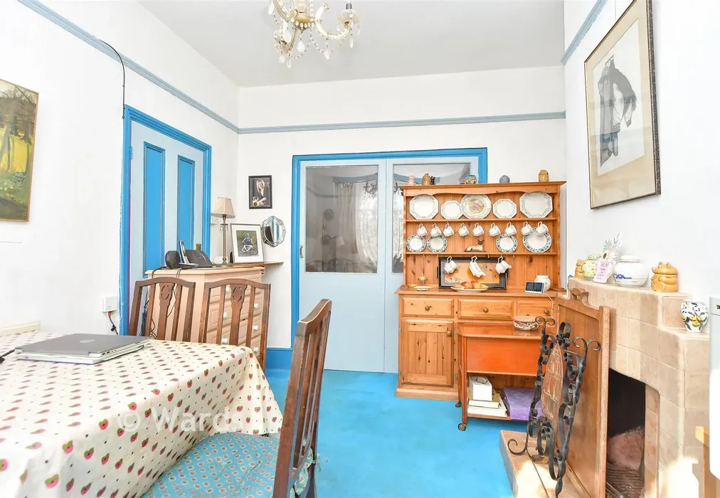 Lounge - Queenborough Road, Minster On Sea, Sheerness, Kent - Wards of Kent