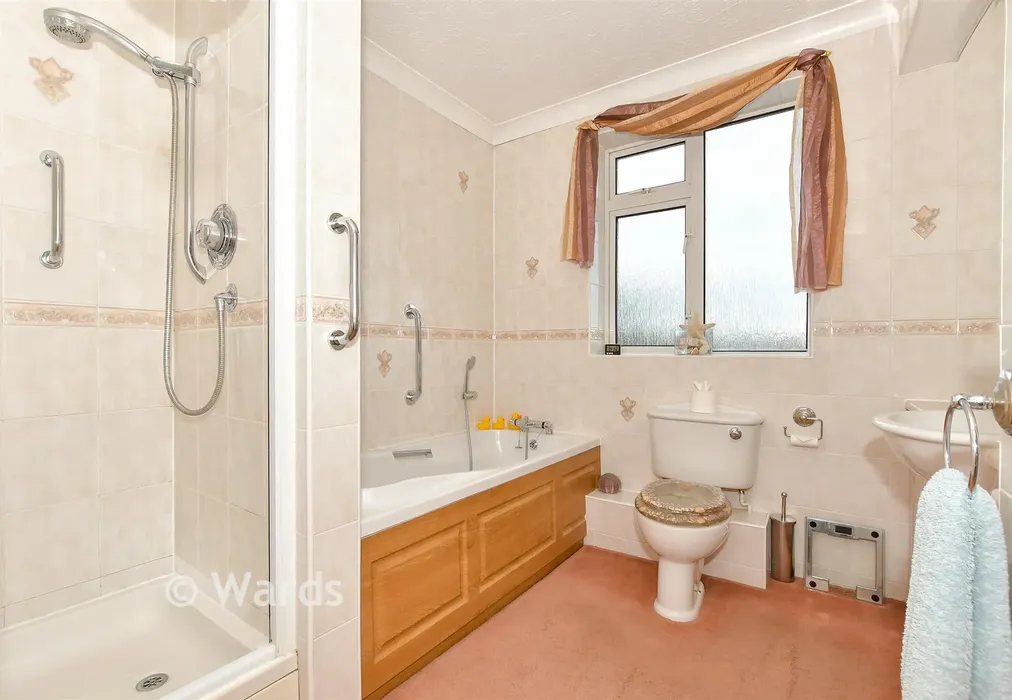 Bathroom - Park Drive, Sittingbourne, Kent - Wards of Kent