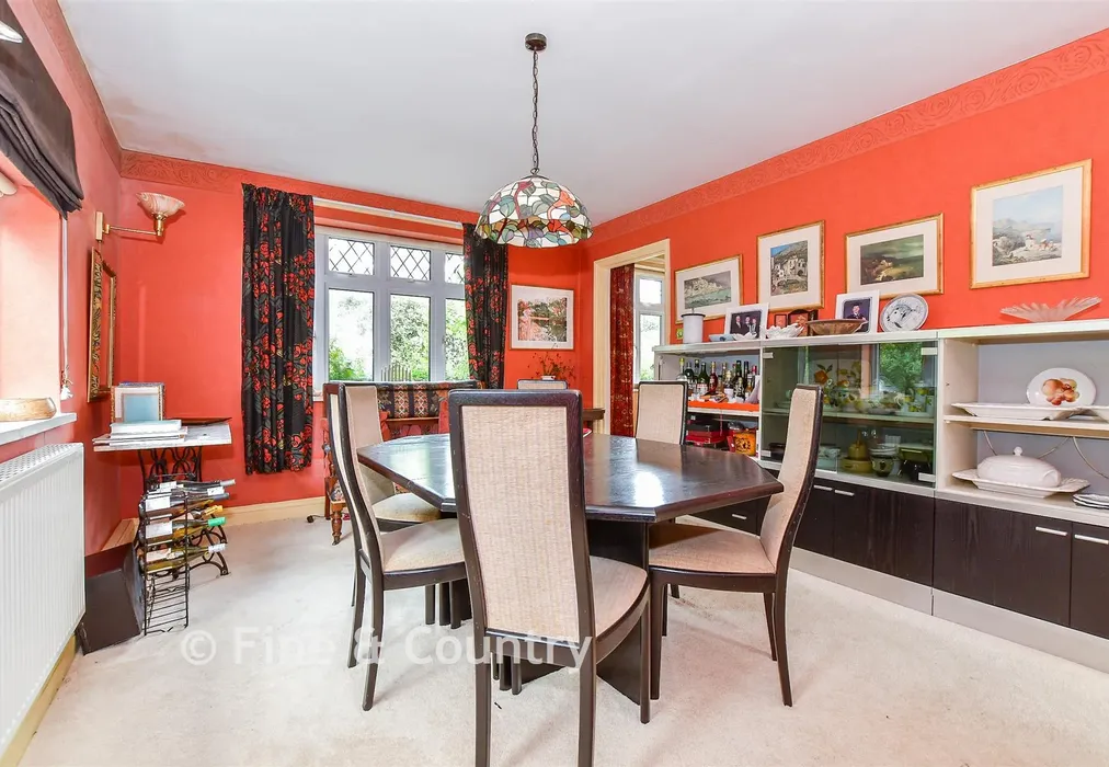 Dining Room - Piccadilly Lane, Mayfield, East Sussex - Wards of Kent