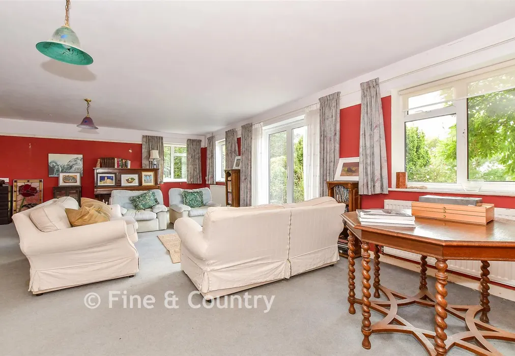 Annexe Living Room - Piccadilly Lane, Mayfield, East Sussex - Wards of Kent