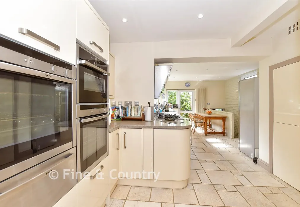 Kitchen/ Breakfast Room - Piccadilly Lane, Mayfield, East Sussex - Wards of Kent