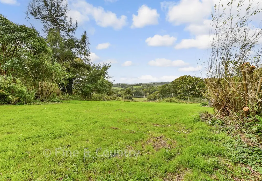 Rear Garden - Piccadilly Lane, Mayfield, East Sussex - Wards of Kent