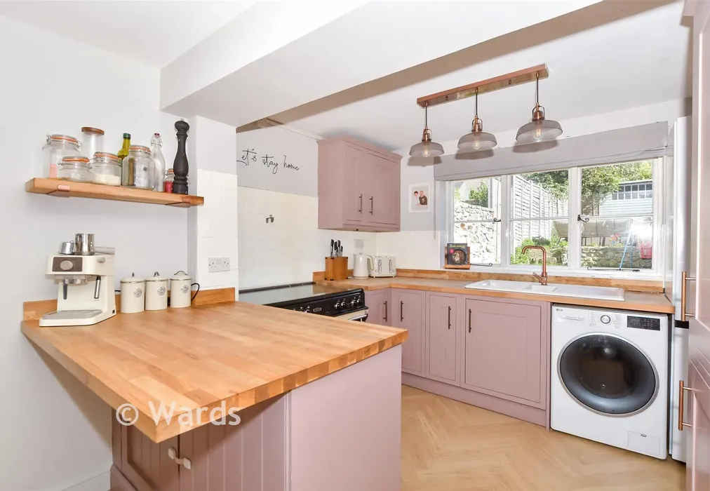 Kitchen - Sandling Road, Maidstone, Kent - Wards of Kent