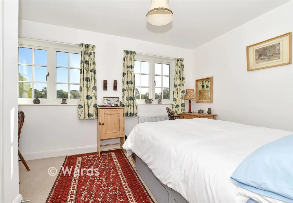 Bedroom 2 - Six Fields, Tenterden, Kent - Wards of Kent