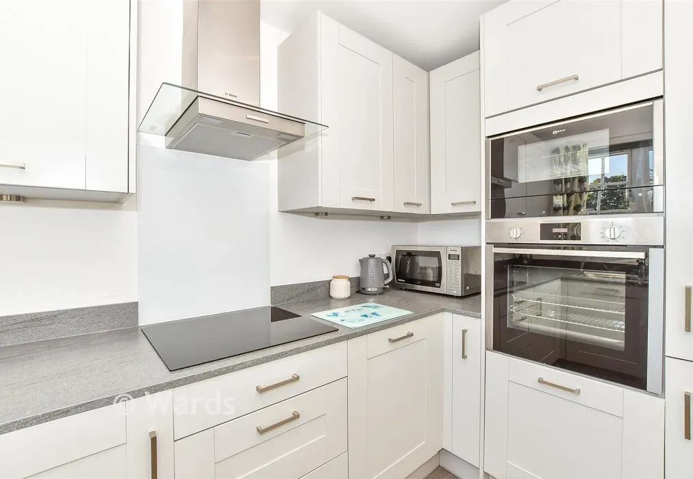 Kitchen - Six Fields, Tenterden, Kent - Wards of Kent