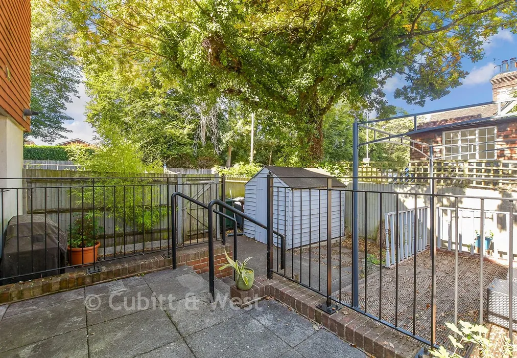 Rear Garden - Evelyn Clark Square, Forest Row, East Sussex - Wards of Kent