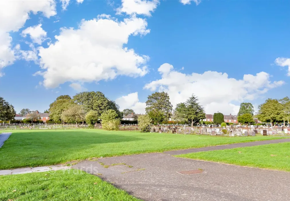 Communal Gardens - Chatham Grove, Chatham, Kent - Wards of Kent