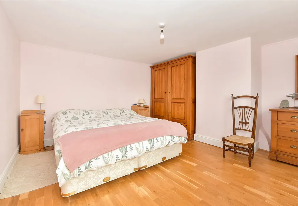 Bedroom 2 - Collier Street, Tonbridge, Kent - Wards of Kent