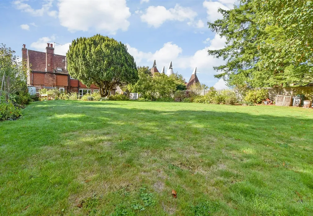 Rear Garden - Collier Street, Tonbridge, Kent - Wards of Kent