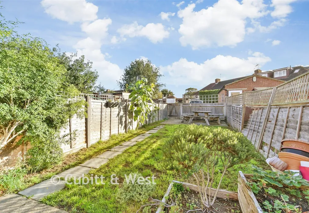 Rear Garden - Wrythe Lane, Carshalton, Surrey - Wards of Kent