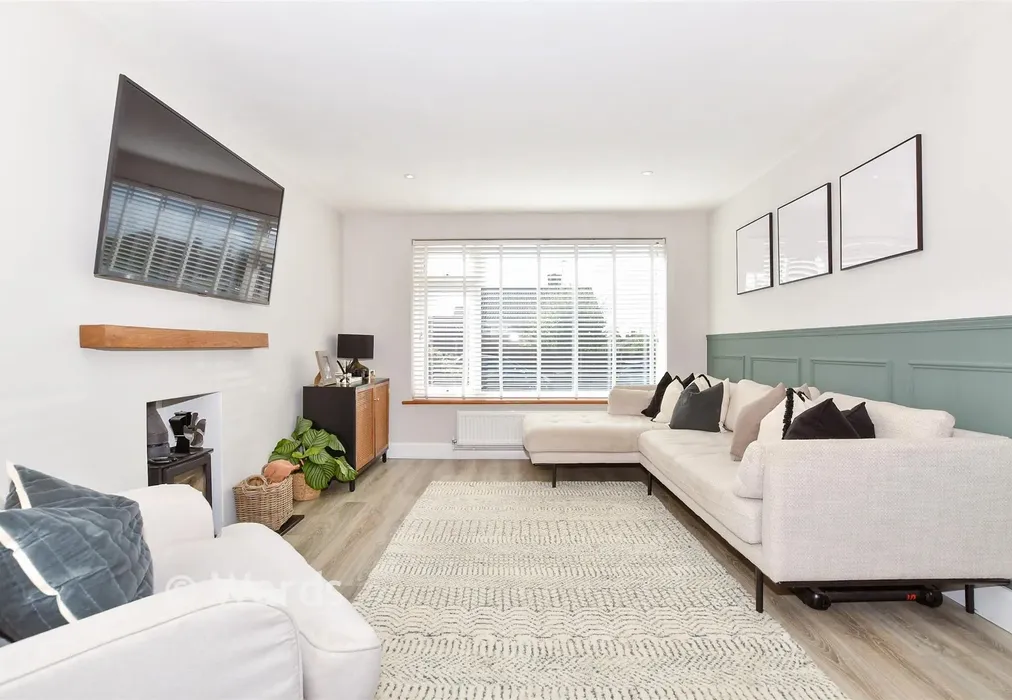 Lounge - The Almonds, Bearsted, Maidstone, Kent - Wards of Kent