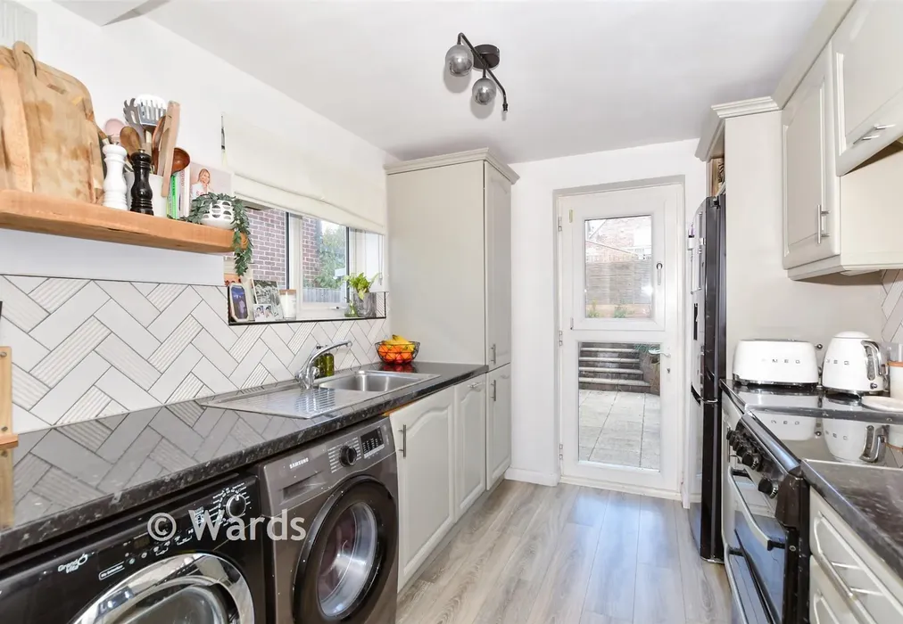 Kitchen - The Almonds, Bearsted, Maidstone, Kent - Wards of Kent