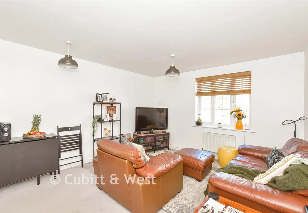 Lounge - The Boulevard, Chichester, West Sussex - Wards of Kent
