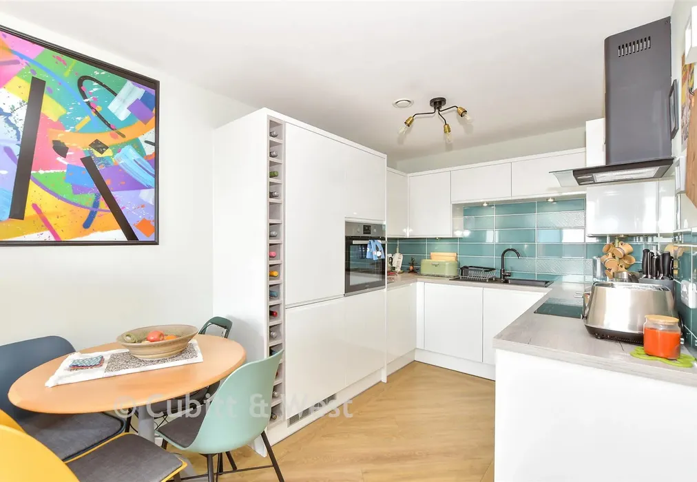 Kitchen - Goldsmith Avenue, Southsea, Hampshire - Wards of Kent