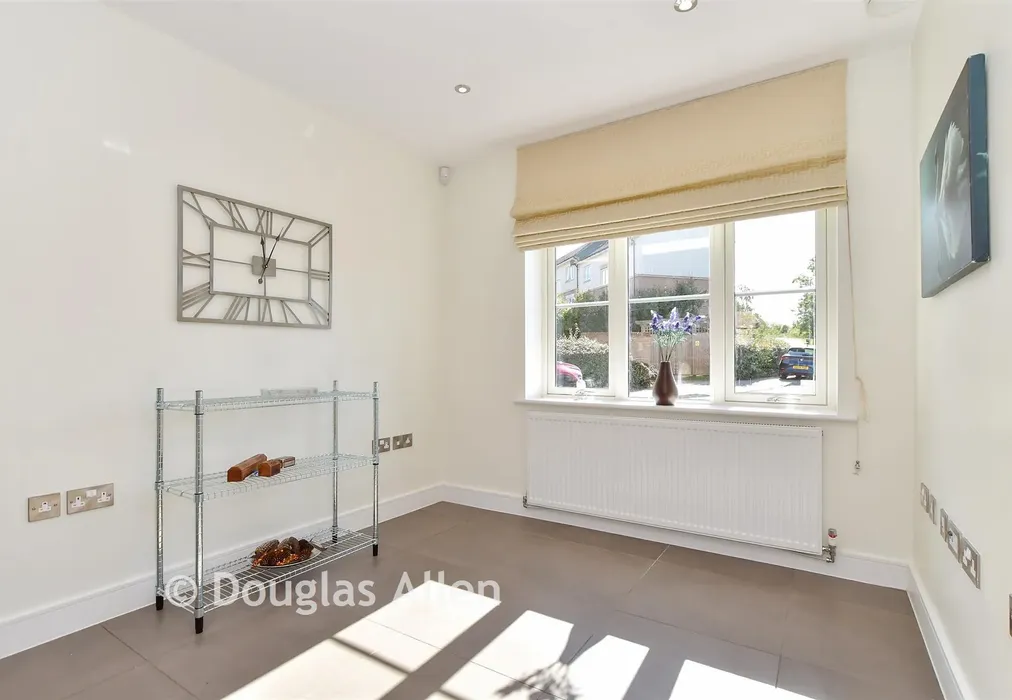 Kitchen/Diner - Buckingham Road, Epping, Essex - Wards of Kent