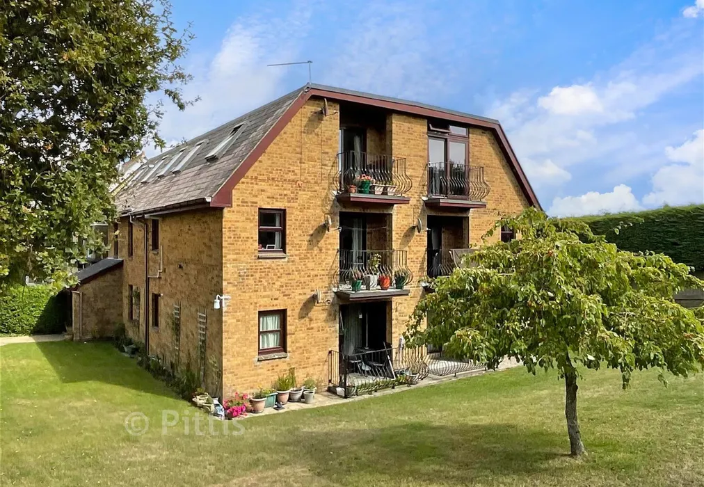 Front Aspect - Victoria Avenue, Shanklin, Isle of Wight - Wards of Kent