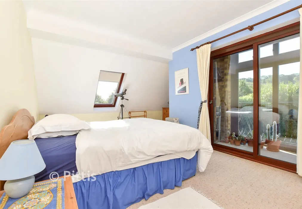Bedroom 1 - Victoria Avenue, Shanklin, Isle of Wight - Wards of Kent