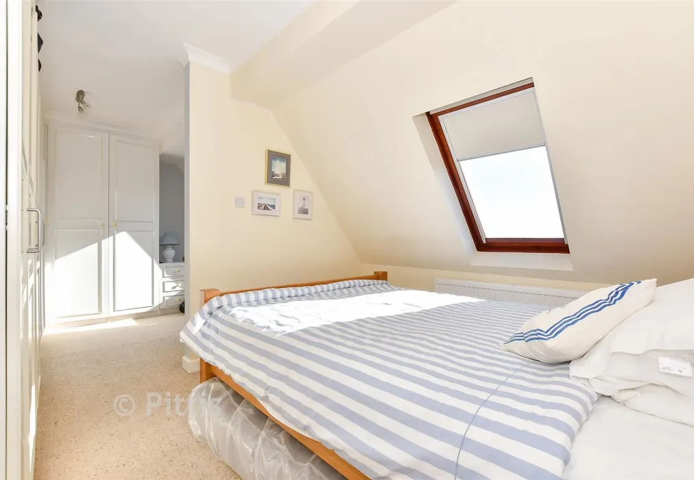 Bedroom 2 - Victoria Avenue, Shanklin, Isle of Wight - Wards of Kent